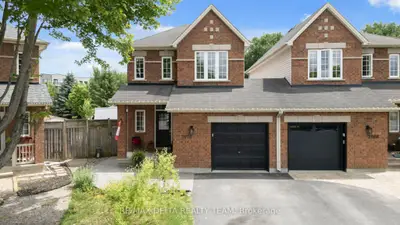 Semi-Detached in Orleans - Cumberland and Area