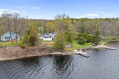 Detached in Frontenac