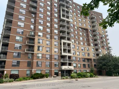Condo Apartment in West Centre Town