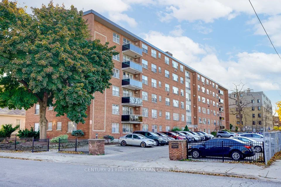 75 High Street 106, London South, ON N6C 4J8