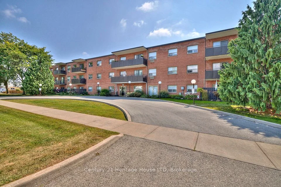 485 Thorold Road 205, Welland, ON L3C 3X1