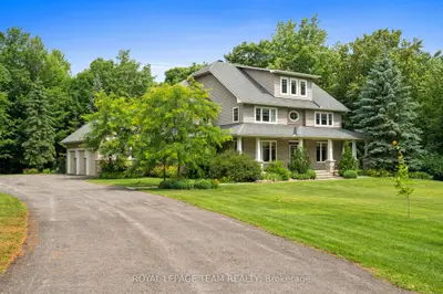 Detached in Kanata