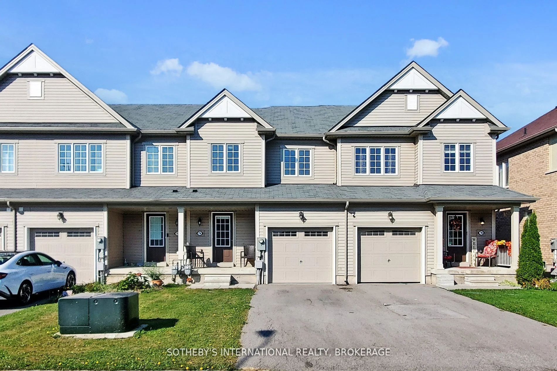 Att/Row/Townhouse in Niagara Falls