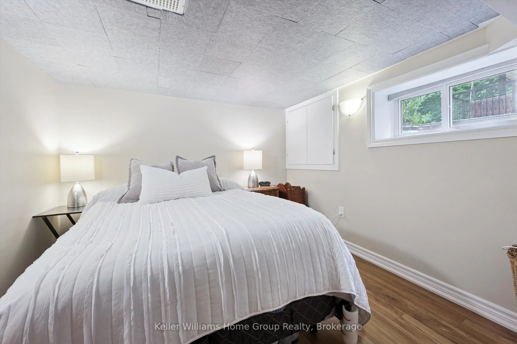 15 Tiffany Street W, Guelph, ON N1H 1X9