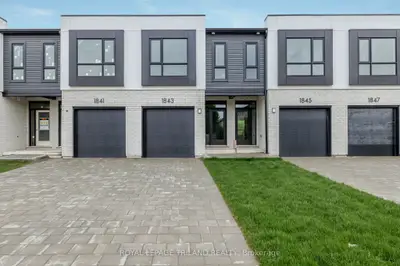 Condo Townhouse in London North