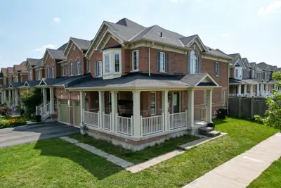 Att/Row/Townhouse in Thorold