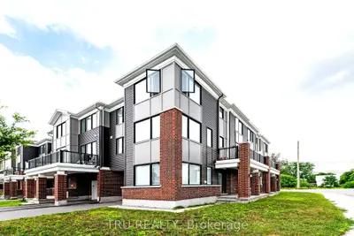 Att/Row/Townhouse in Kanata