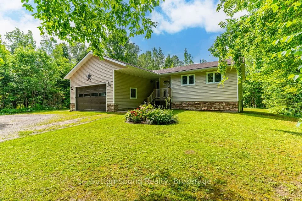 275 Centre Diagonal Road, South Bruce Peninsula, ON N0H 2T0