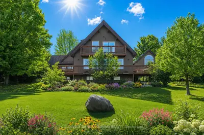 Detached in Mulmur