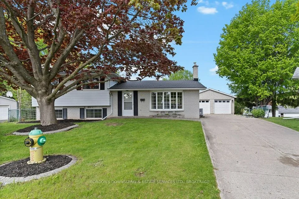 757 Louis Court, Kingston, ON K7M 6E9
