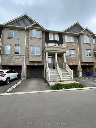 Att/Row/Townhouse in Hamilton