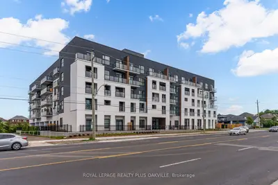 Condo Apartment in Hamilton
