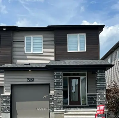 Att/Row/Townhouse in Barrhaven