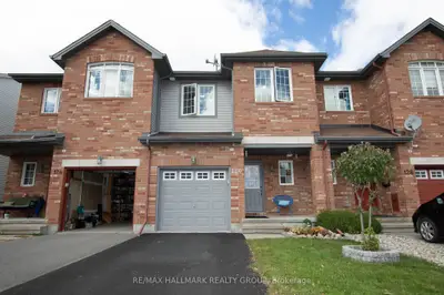 Att/Row/Townhouse in Kanata