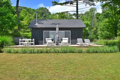 Detached in West Elgin