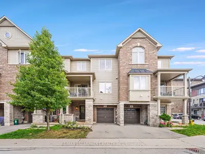 Att/Row/Townhouse in Grimsby