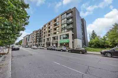 Condo Apartment in Westboro - Hampton Park