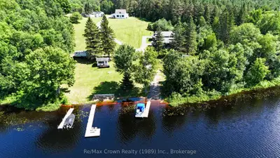 Detached in Parry Sound Remote Area