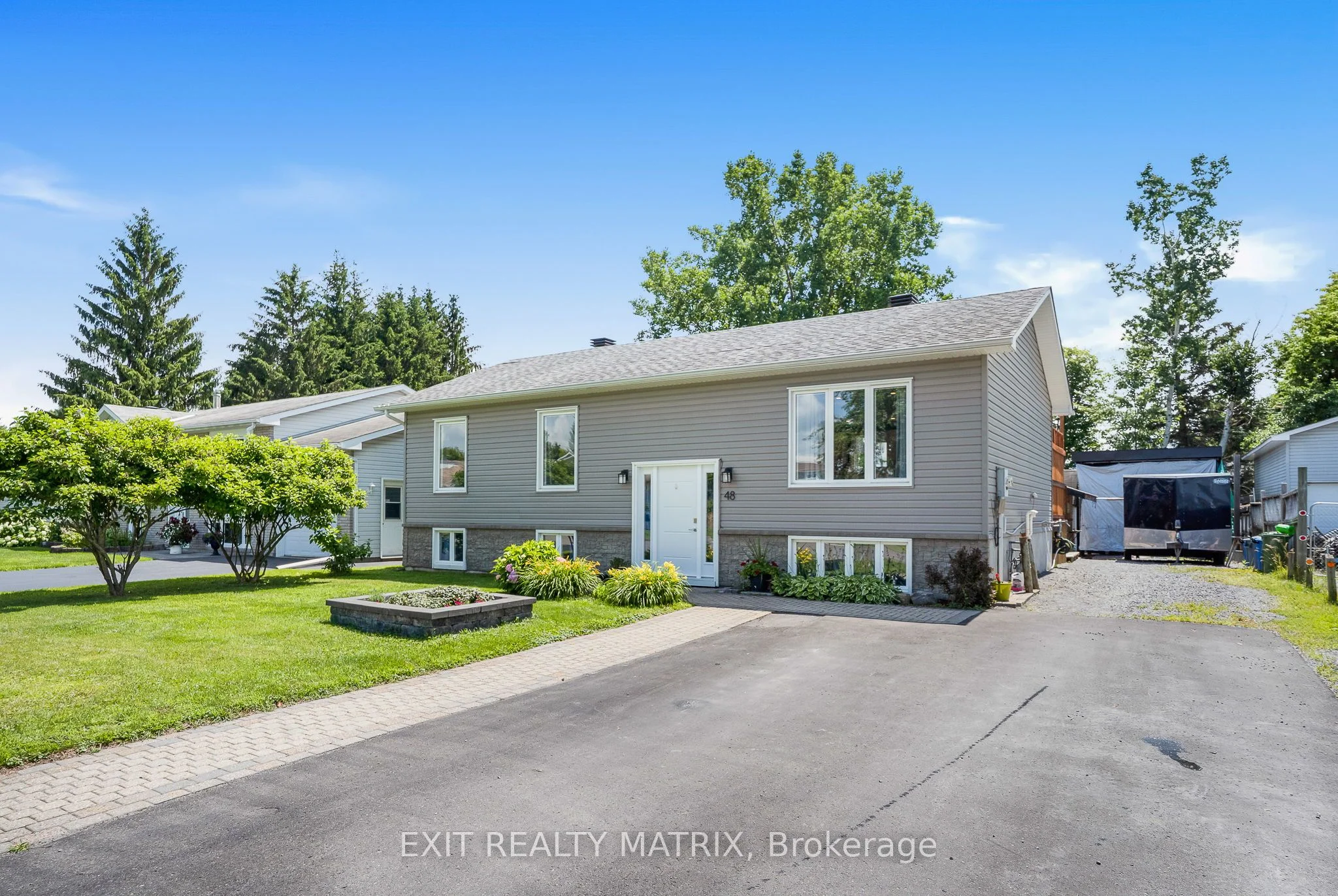 48 Albert Street, Russell, ON K0A 1W0