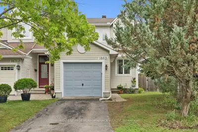 Att/Row/Townhouse in Orleans - Cumberland and Area