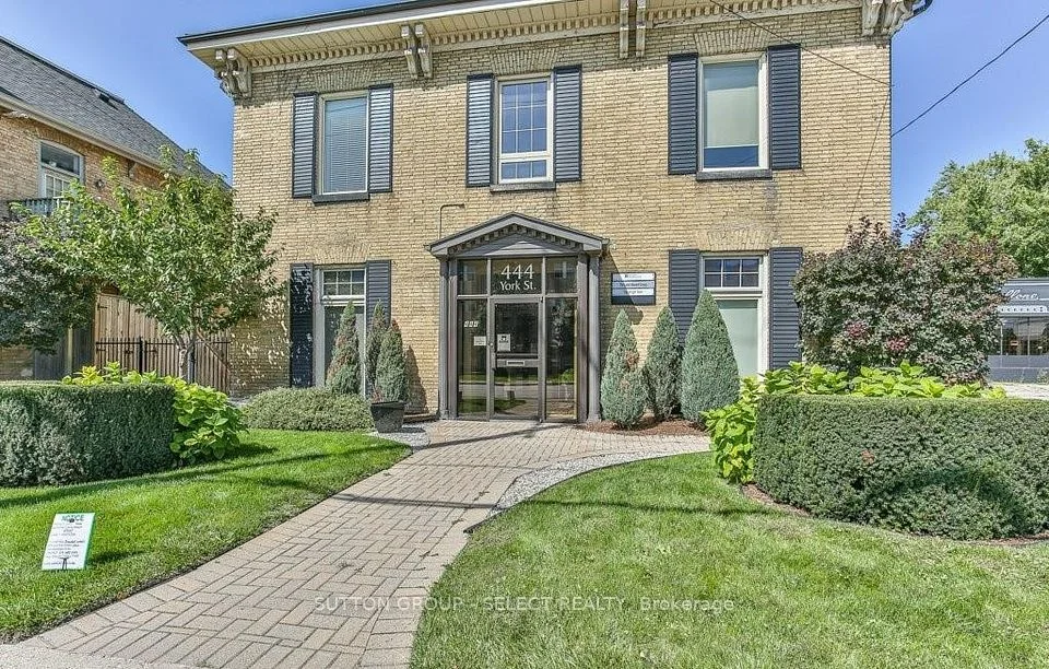 444 York Street, London East, On N6b 2v9