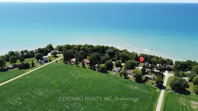 Detached in Bluewater