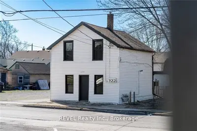 Fourplex in Port Colborne
