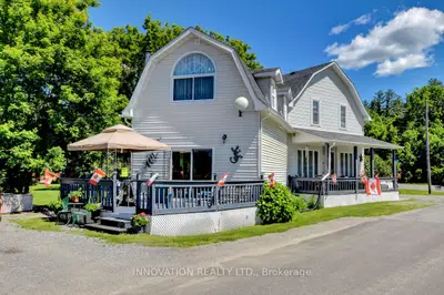 Detached in Greater Madawaska