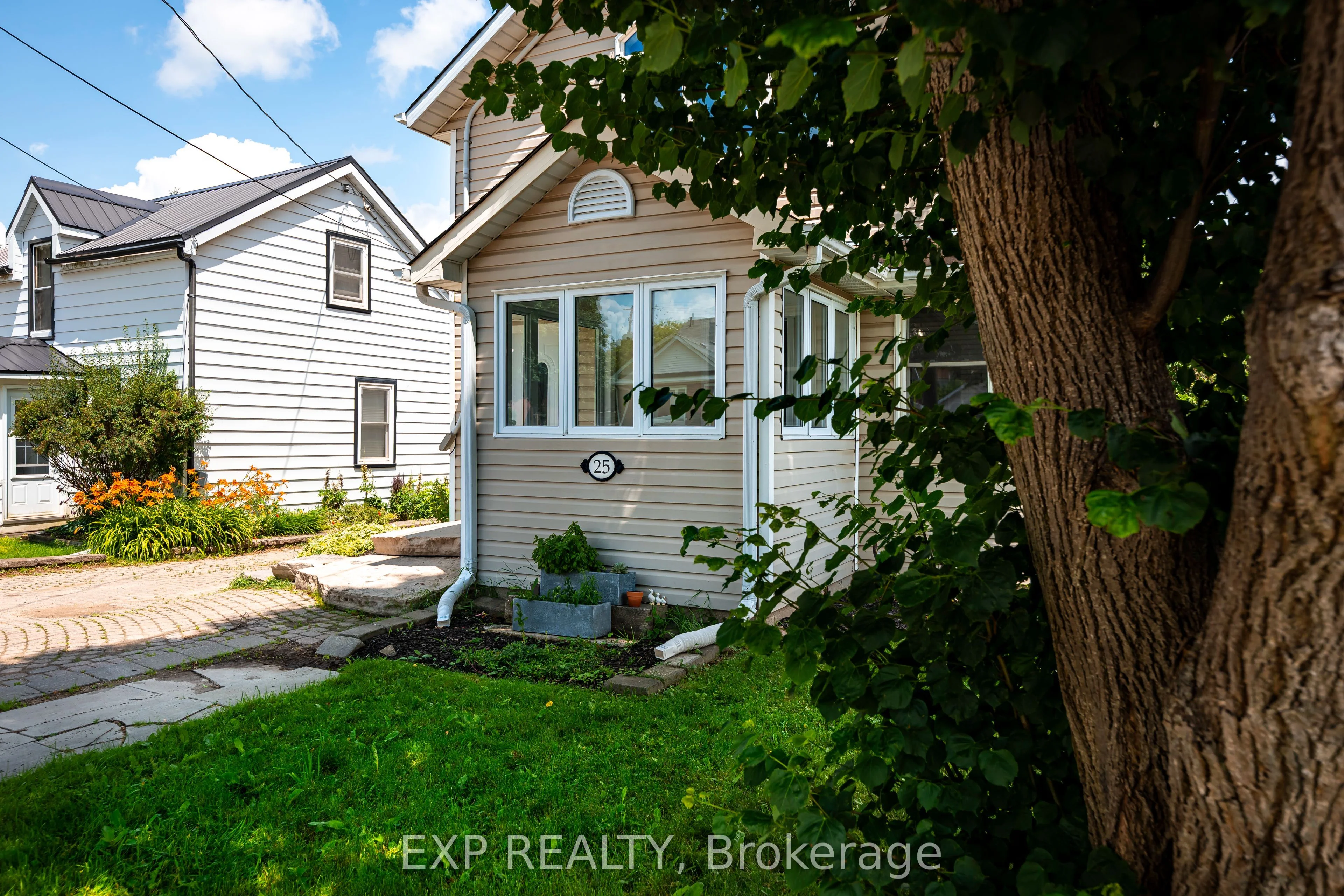25 King Street, East Luther Grand Valley, ON L9W 5S3