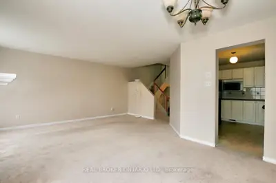 Att/Row/Townhouse in Barrhaven