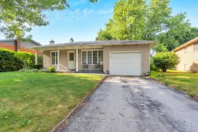 Detached in Tillsonburg