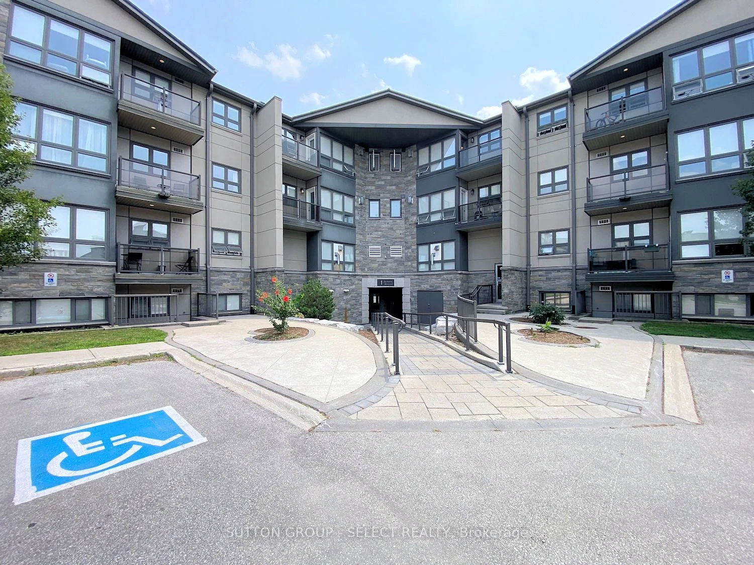 1 Jacksway Crescent 119, London North, ON N5X 3T5