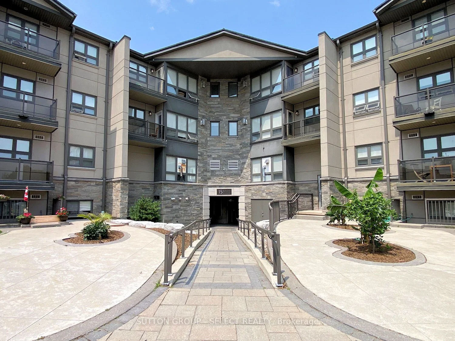 15 Jacksway Crescent 411, London North, ON N5X 3T8
