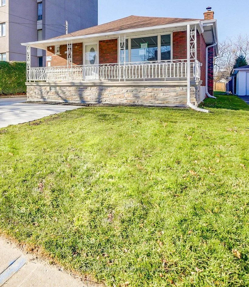 394 East 42nd Street 1, Hamilton, ON L8T 3A9