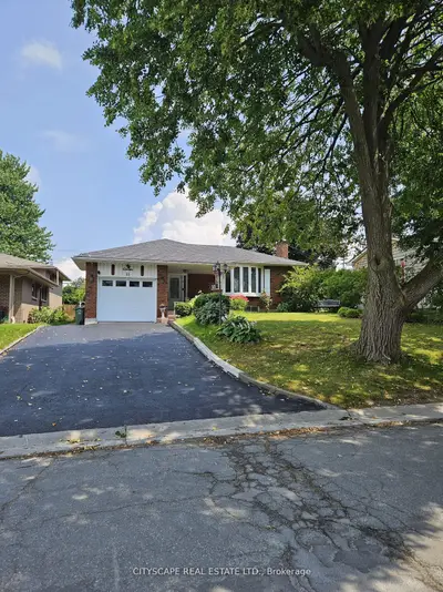 Detached in Kingston