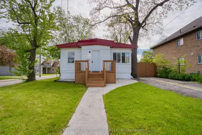Detached in London North
