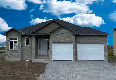 Detached in Russell