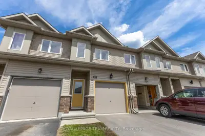 Att/Row/Townhouse in Arnprior