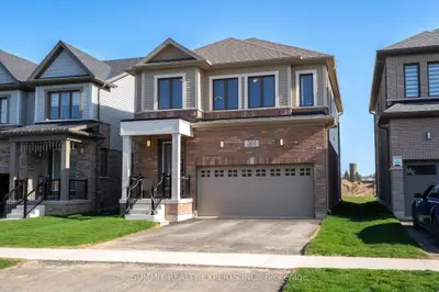 Detached in North Dumfries