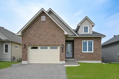 Detached in Smiths Falls