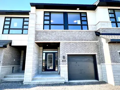 Att/Row/Townhouse in Blossom Park - Airport and Area