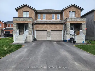 Semi-Detached in Loyalist