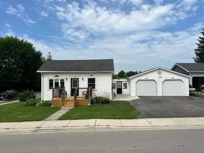 Detached in Central Huron