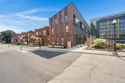 Condo Townhouse in Kitchener