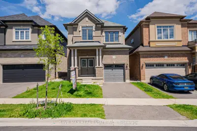 Detached in Brantford