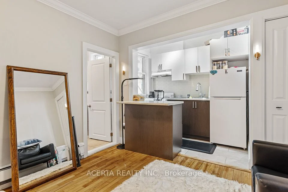 933 Bank Street, Glebe - Ottawa East and Area, ON K1S 3W5