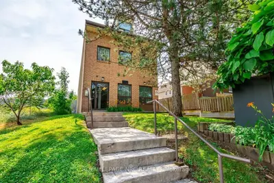 Condo Apartment in Niagara Falls