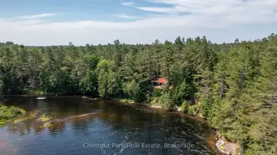 Detached in Bracebridge
