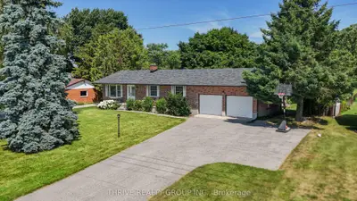 Detached in Middlesex Centre
