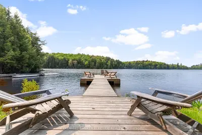 Detached in South Algonquin
